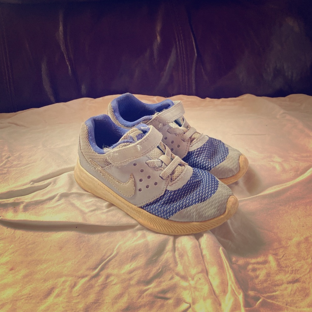 Girls size 10 Nike Shoes Blue